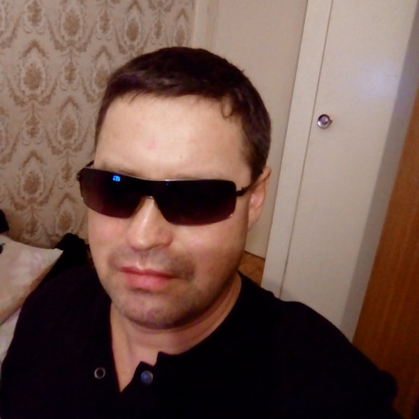 Парень искитим