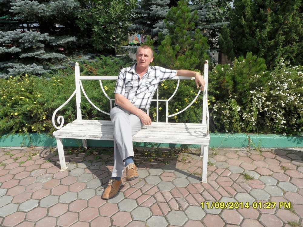 Анатолию 60 лет